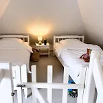 Karl Sonnenstrahl Apartment *
